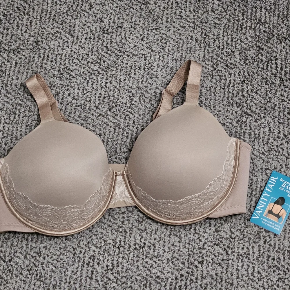 NWOT: Vanity Fair Lace Underwire Bra w/ Tag - Size 42DD